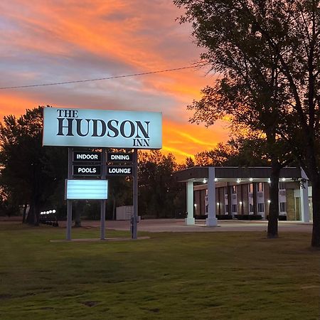 The Hudson Inn Morris Экстерьер фото